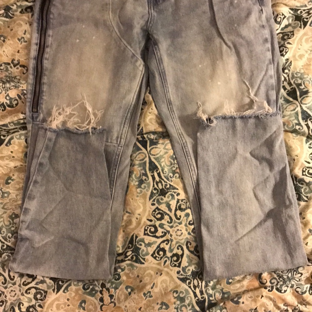 Jeans - Picture 2 of 5